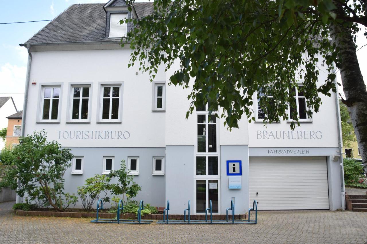 The Wine Cellar in the Old Gemeinde House Brauneberg Exterior foto